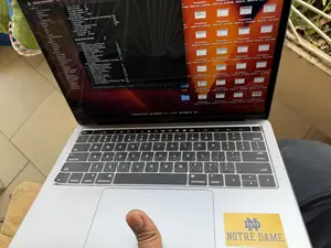 Laptop Apple MacBook Pro 2020 16GB Intel Core i5 SSD 512GB
