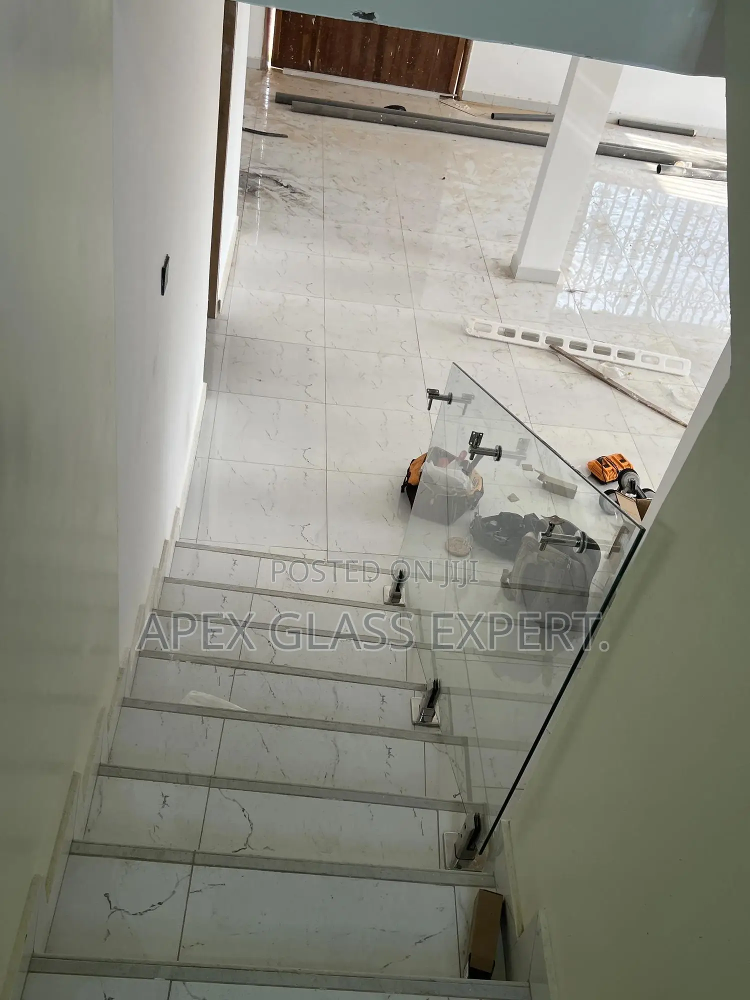 12mm Clear Tempered Glass Staircase Balustrade Spigot System