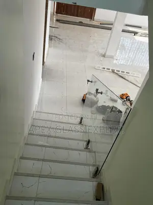 12mm Clear Tempered Glass Staircase Balustrade Spigot System