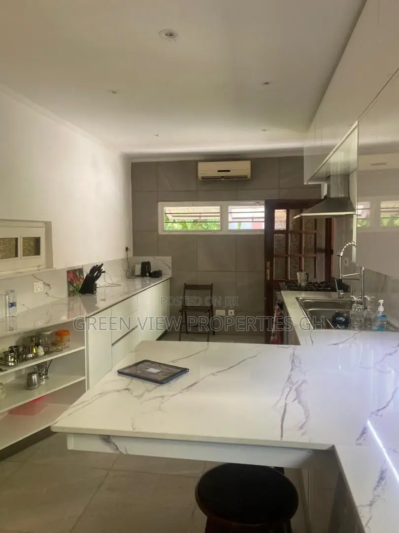 Furnished 4bdrm Duplex in Cantonments for sale