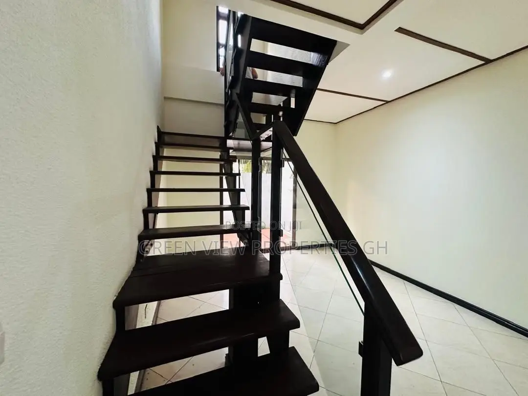 Furnished 4bdrm Duplex in Cantonments for sale