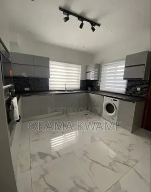 4bdrm Townhouse/Terrace in Laryea Homes, Sakumono for sale