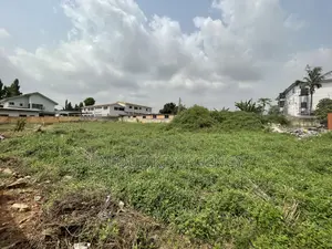 50/70 Plot for Sale in Kwabenye Balloon Gate