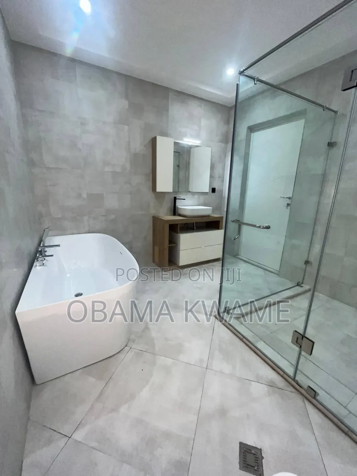 4bdrm House in Laryea Homes, Lake Side Estate for sale