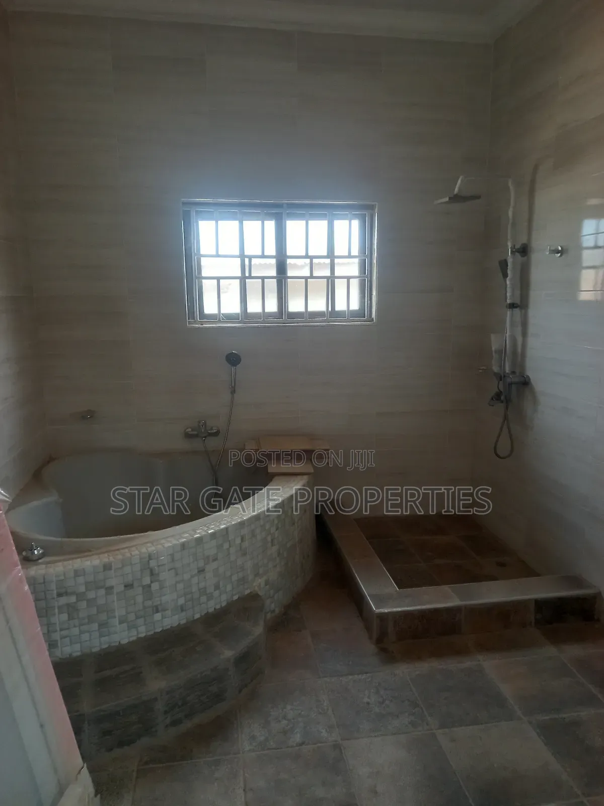 6bdrm House in Atwima Techiman for sale