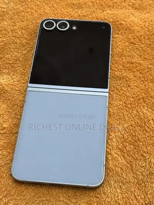 Samsung Galaxy Z Flip6 256 GB Blue