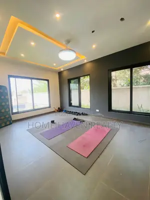 5bdrm House in Abelemkpe for sale