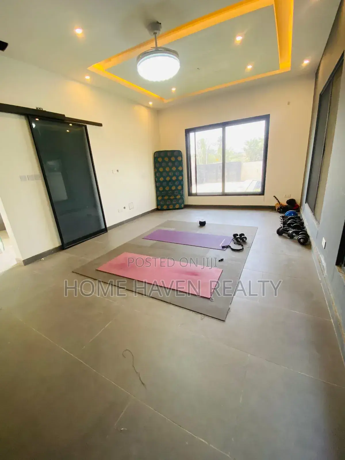 5bdrm House in Abelemkpe for sale