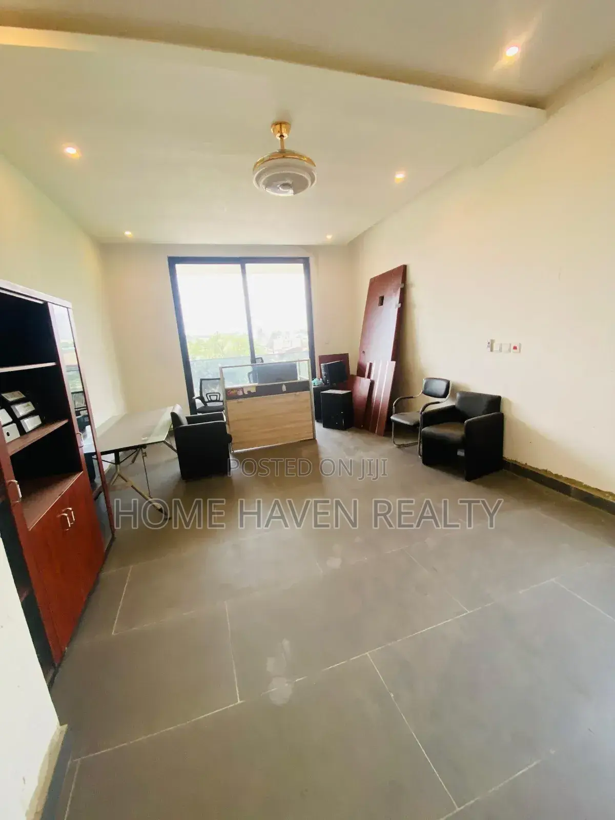 5bdrm House in Abelemkpe for sale