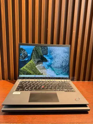 Laptop Lenovo Thinkpad T14s Gen 2 32GB Intel Core I7 SSD 1T