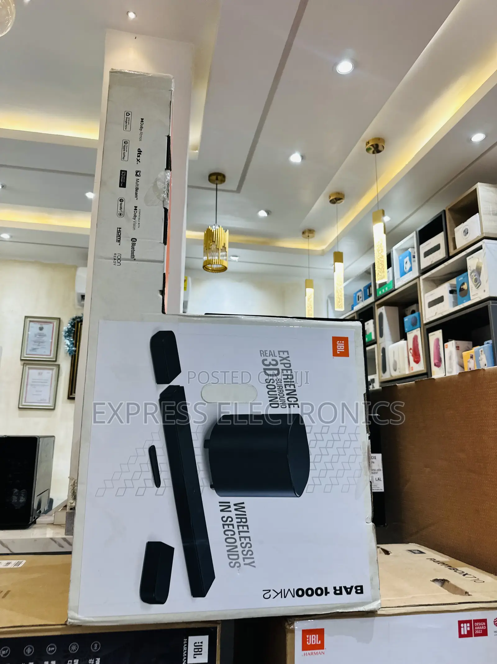 Grab the New Black JBL Sound With Woofers 1000mk2