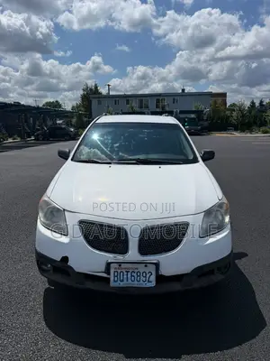 Pontiac Vibe 2008 White