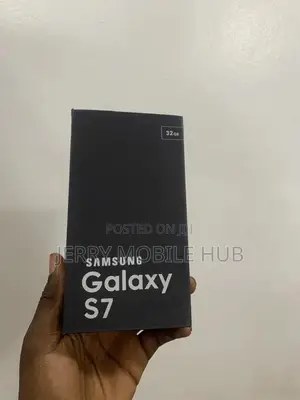 New Samsung Galaxy S7 32 GB Gold