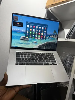 Laptop Apple MacBook Pro 2019 64GB Intel Core I9 SSHD (Hybrid) 4T
