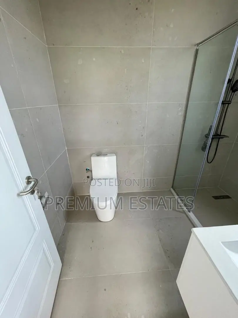 4bdrm House in Kwabenya for sale