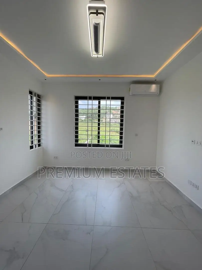 4bdrm House in Kwabenya for sale
