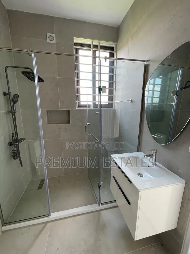 4bdrm House in Kwabenya for sale