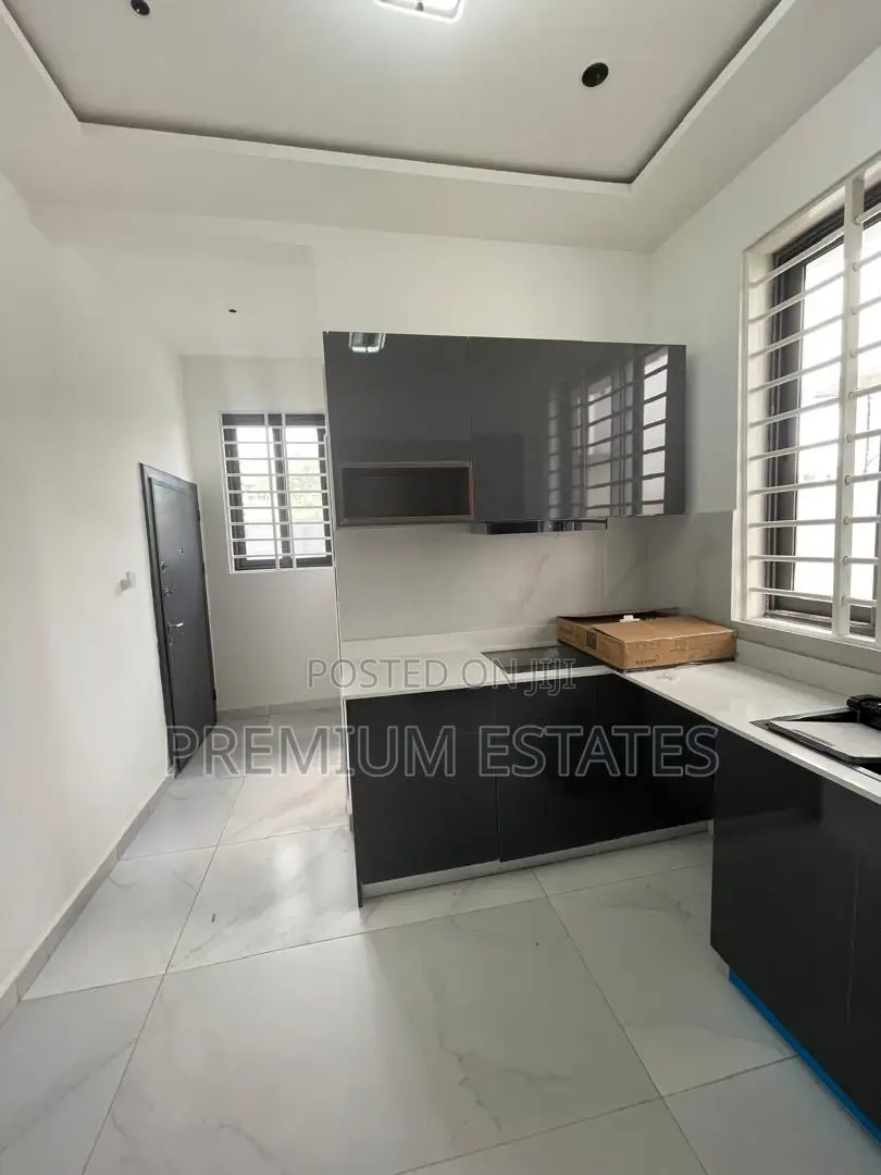 4bdrm House in Kwabenya for sale