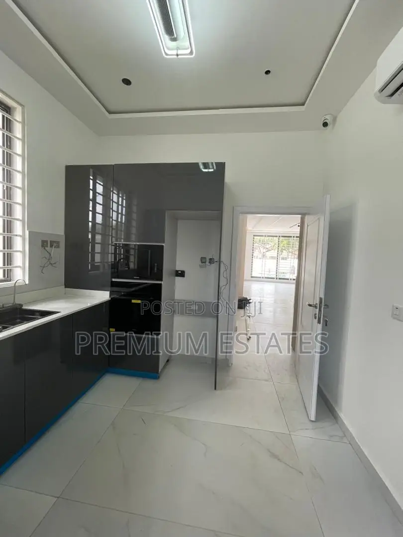 4bdrm House in Kwabenya for sale