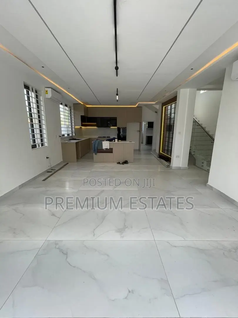 4bdrm House in Kwabenya for sale