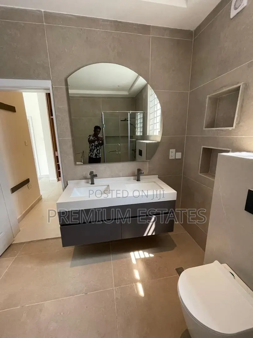 4bdrm House in Kwabenya for sale