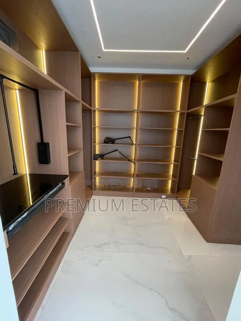 4bdrm House in Kwabenya for sale