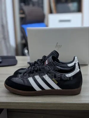 Preowned Adidas Samba Classic Sneakers