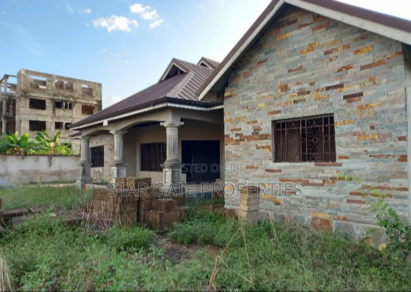 6bdrm House in Mampongteng Korea, Kumasi Metropolitan for sale