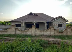 6bdrm House in Mampongteng Korea, Kumasi Metropolitan for sale
