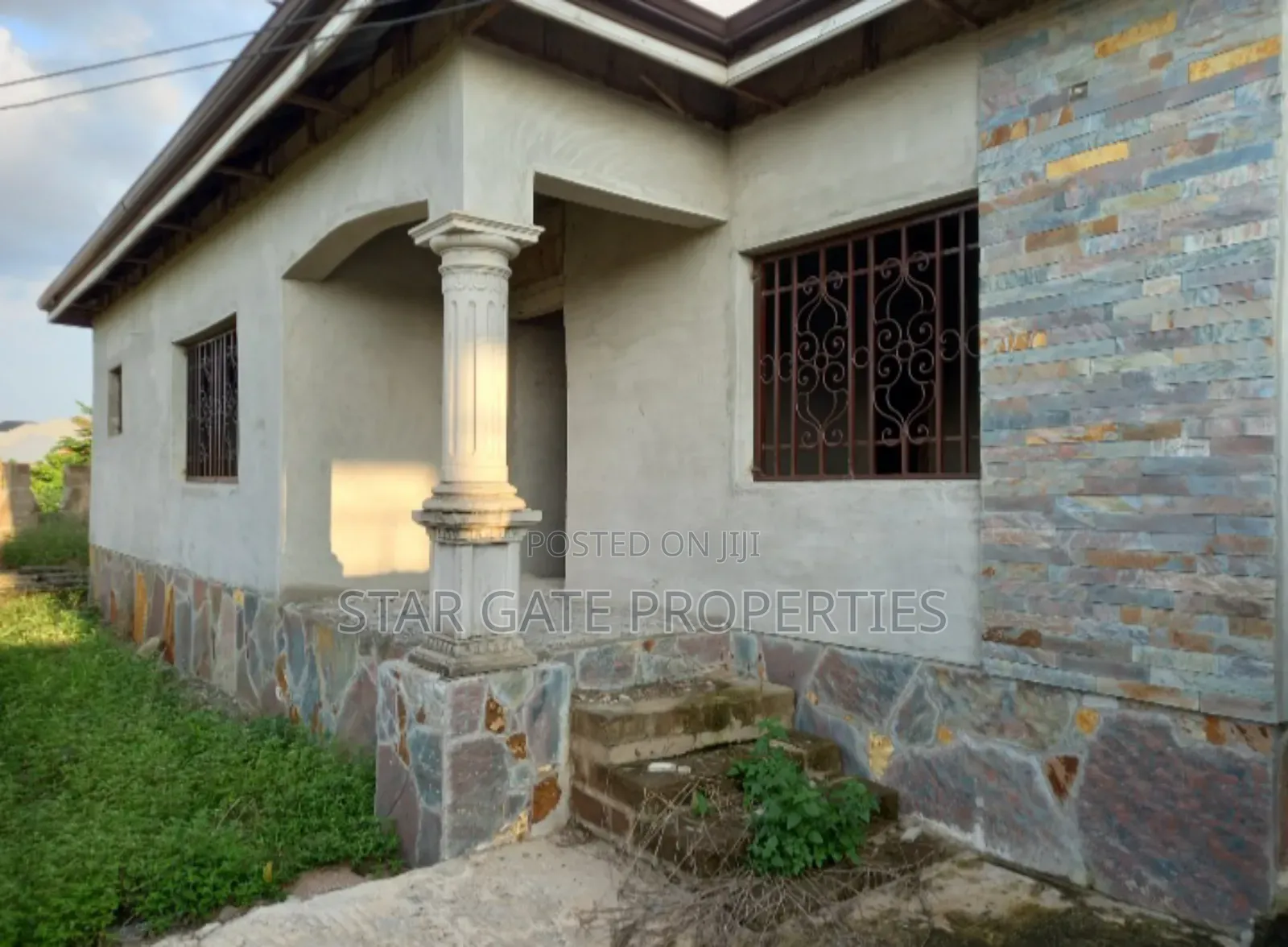 6bdrm House in Mampongteng Korea, Kumasi Metropolitan for sale