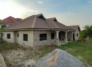 6bdrm House in Mampongteng Korea, Kumasi Metropolitan for sale
