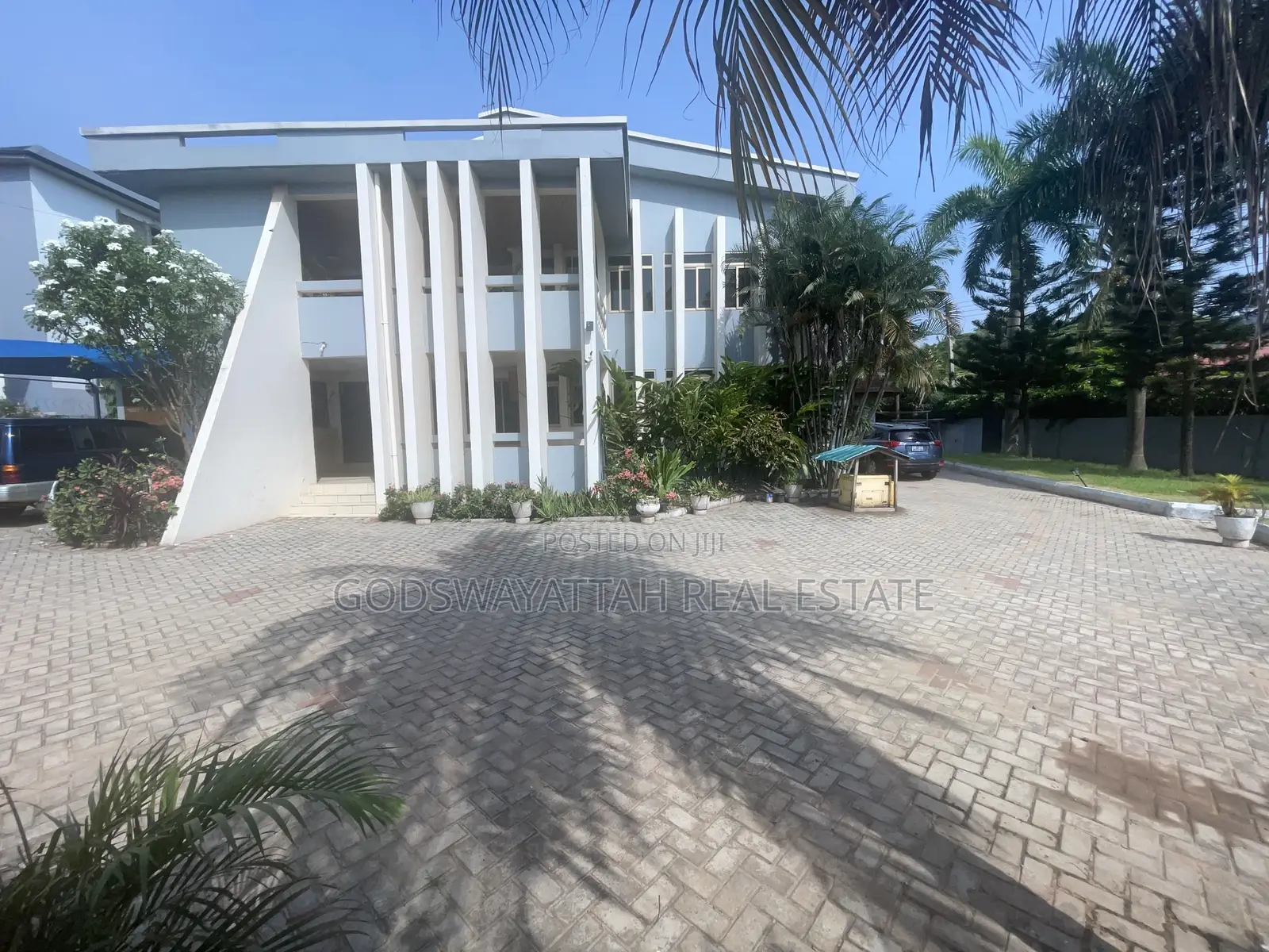 3bdrm Apartment in East Legon, Adjiriganor for rent