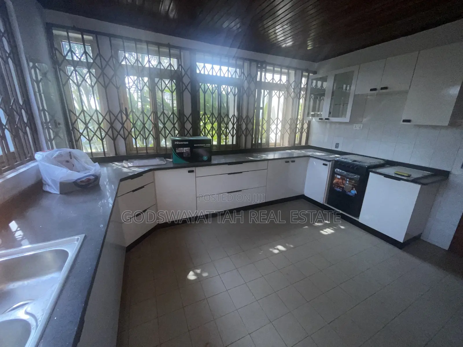 3bdrm Apartment in East Legon, Adjiriganor for rent