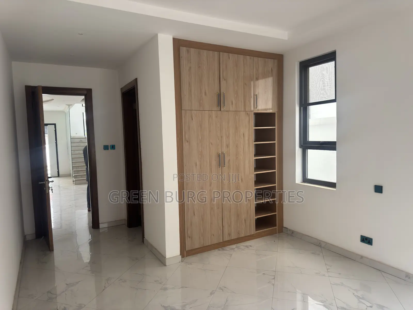 5bdrm House in Green, East Legon for rent