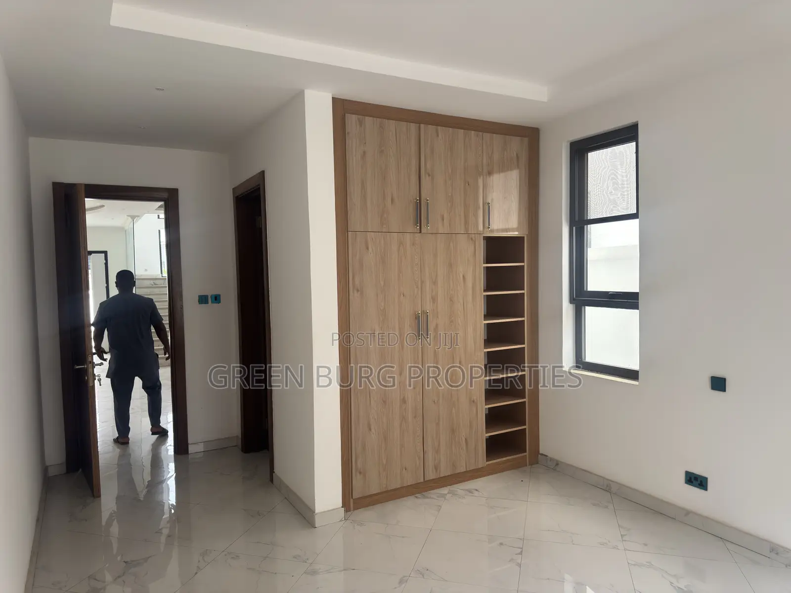 5bdrm House in Green, East Legon for rent