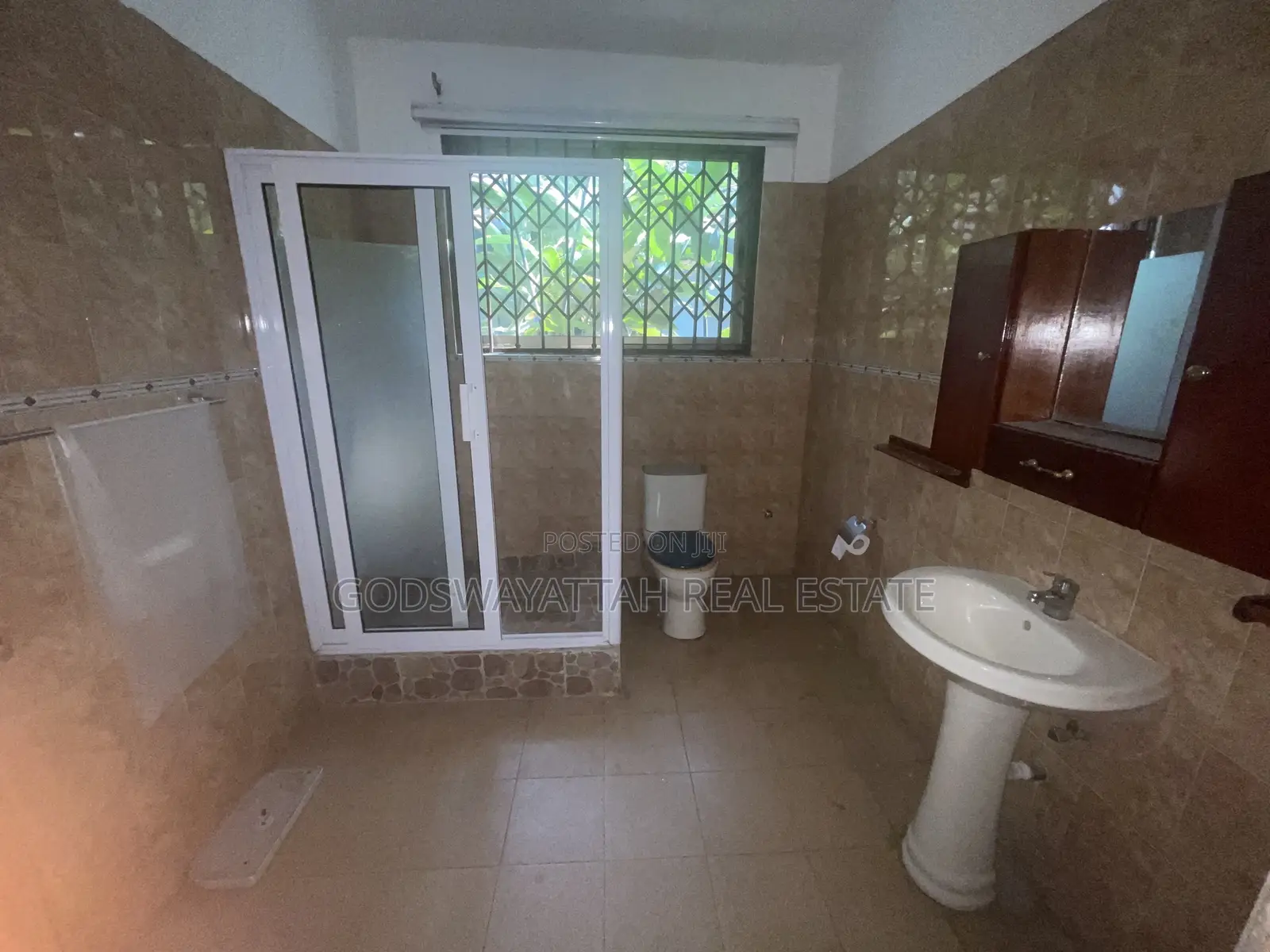 3bdrm Apartment in East Legon, Adjiriganor for rent