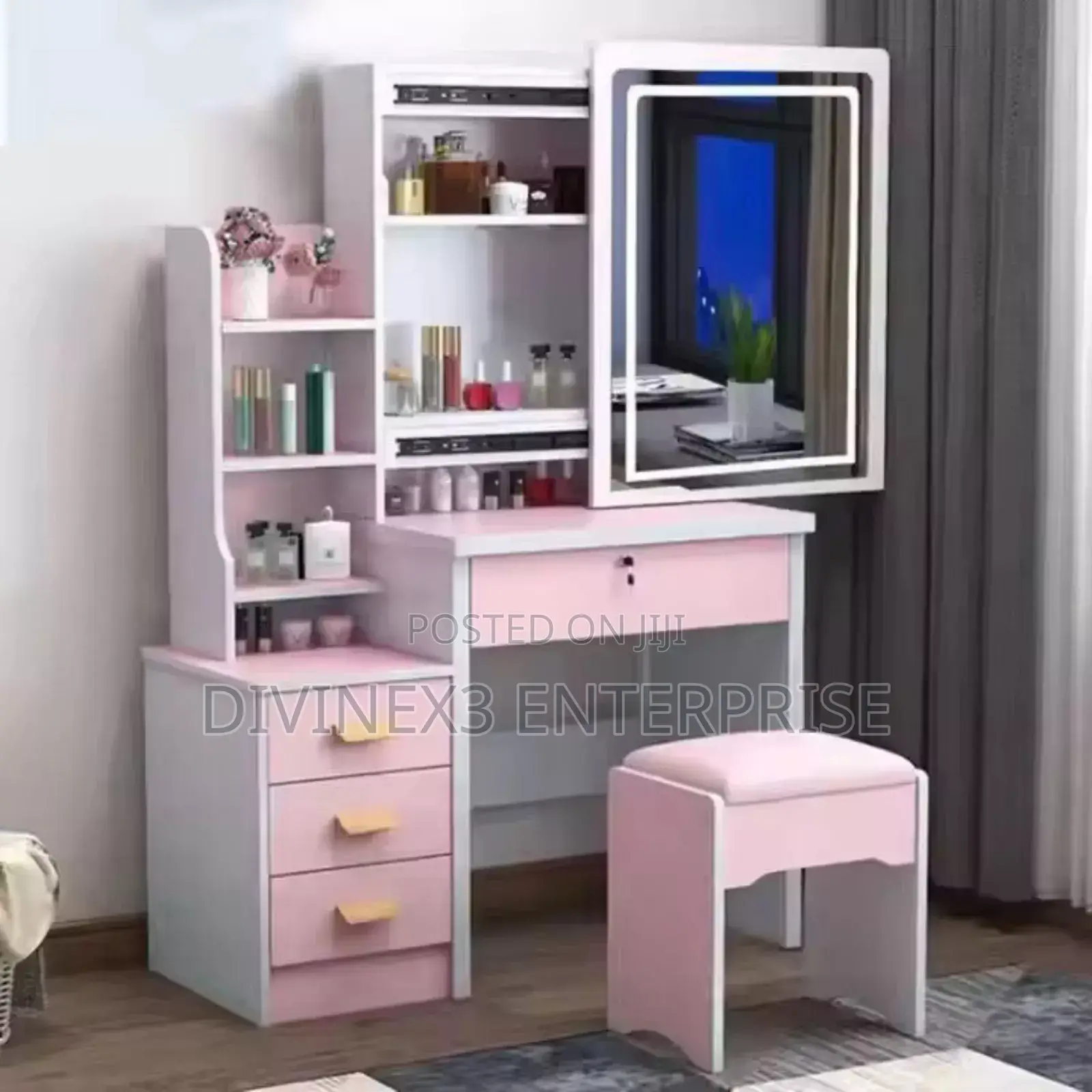 Dressing Mirror/Table With Led Light Set