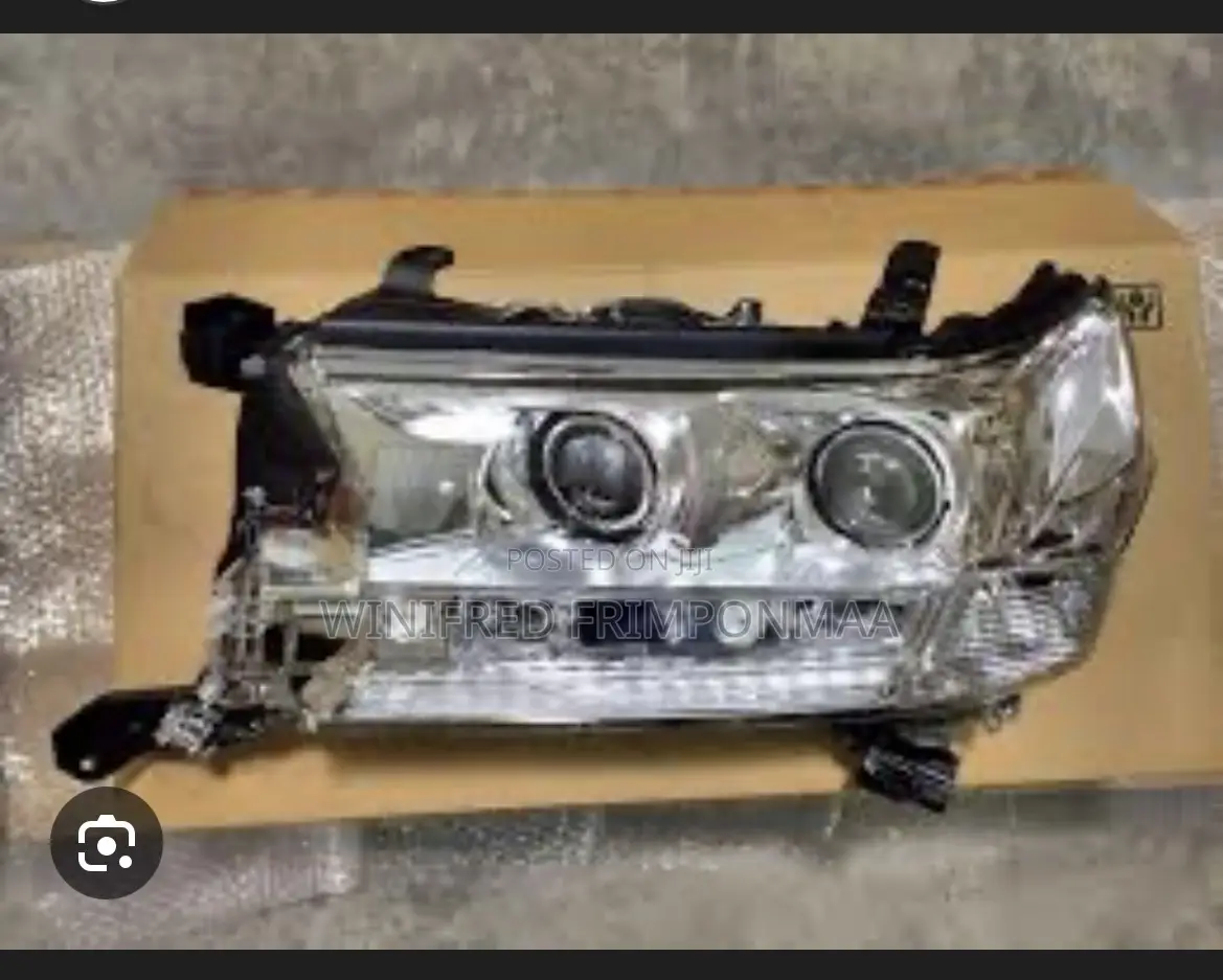 Toyota Land Cruiser 2016 Headlight