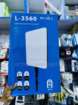 L-3560 Studio Light