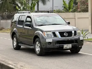 Nissan Pathfinder LE 4x4 2008 Gray
