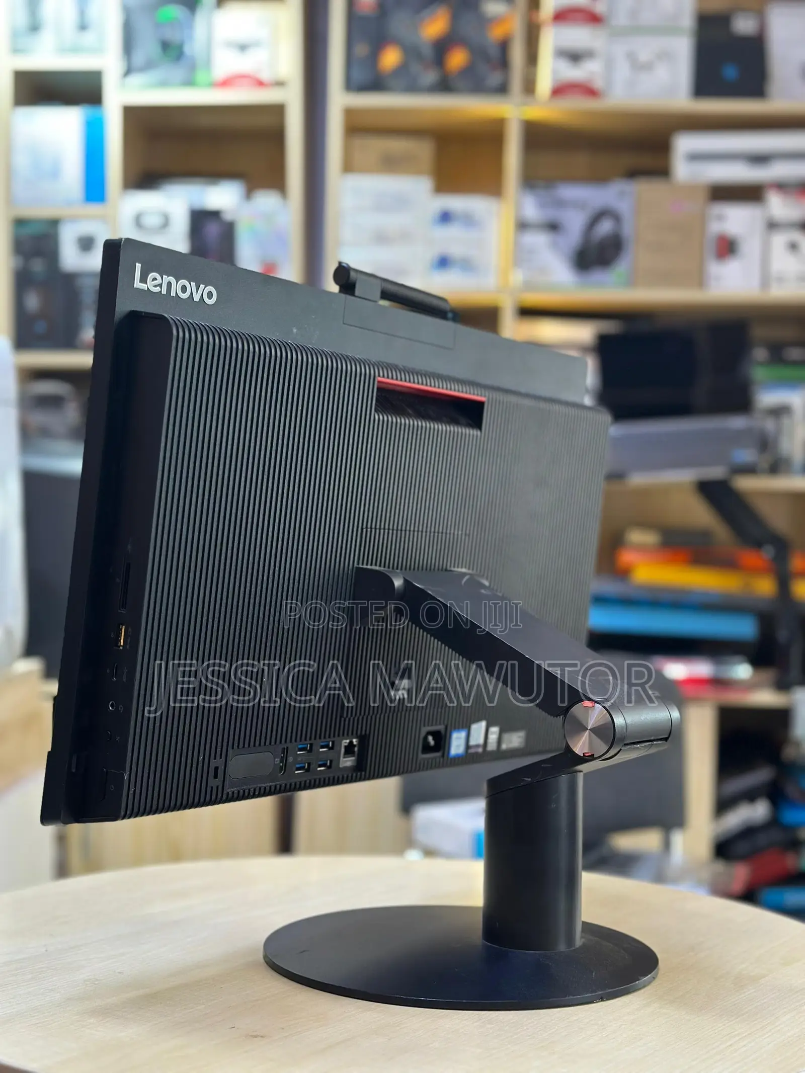 Desktop Computer Lenovo 8GB Intel Core I5 SSD 256GB