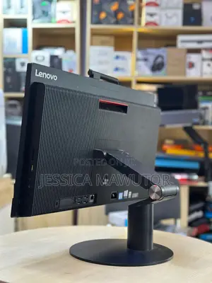 Desktop Computer Lenovo 8GB Intel Core I5 SSD 256GB