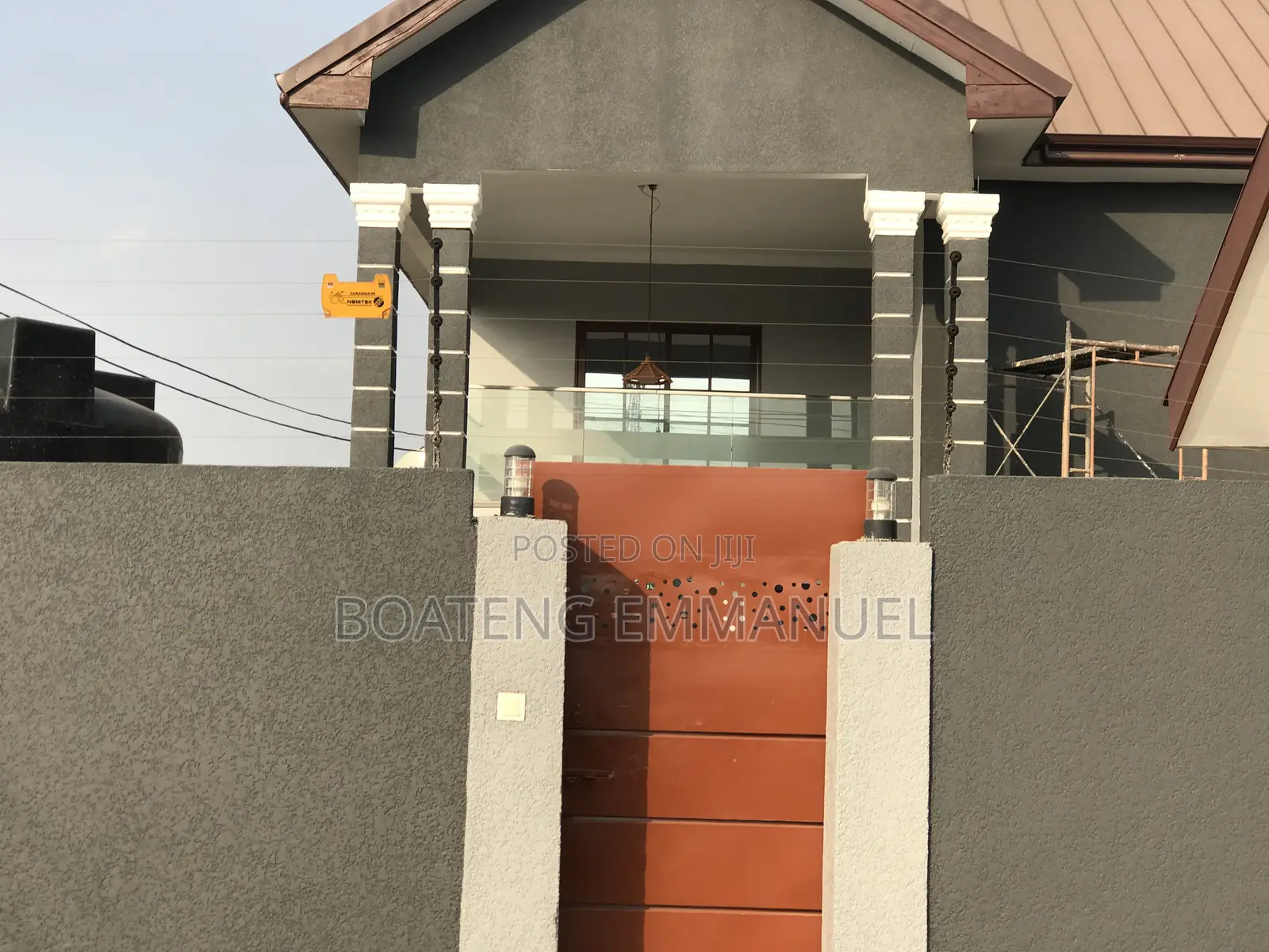 Wall Tyrolean Finishing
