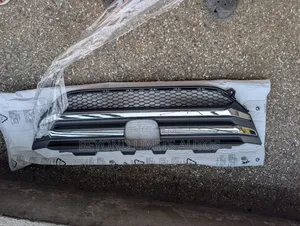 Honda Pilot 2016,2017,2018 Top / Front Shell/ Top Grille