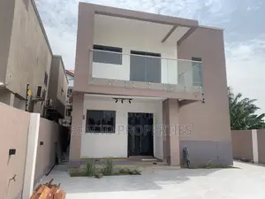 5bdrm House in Ashongman Estate for sale