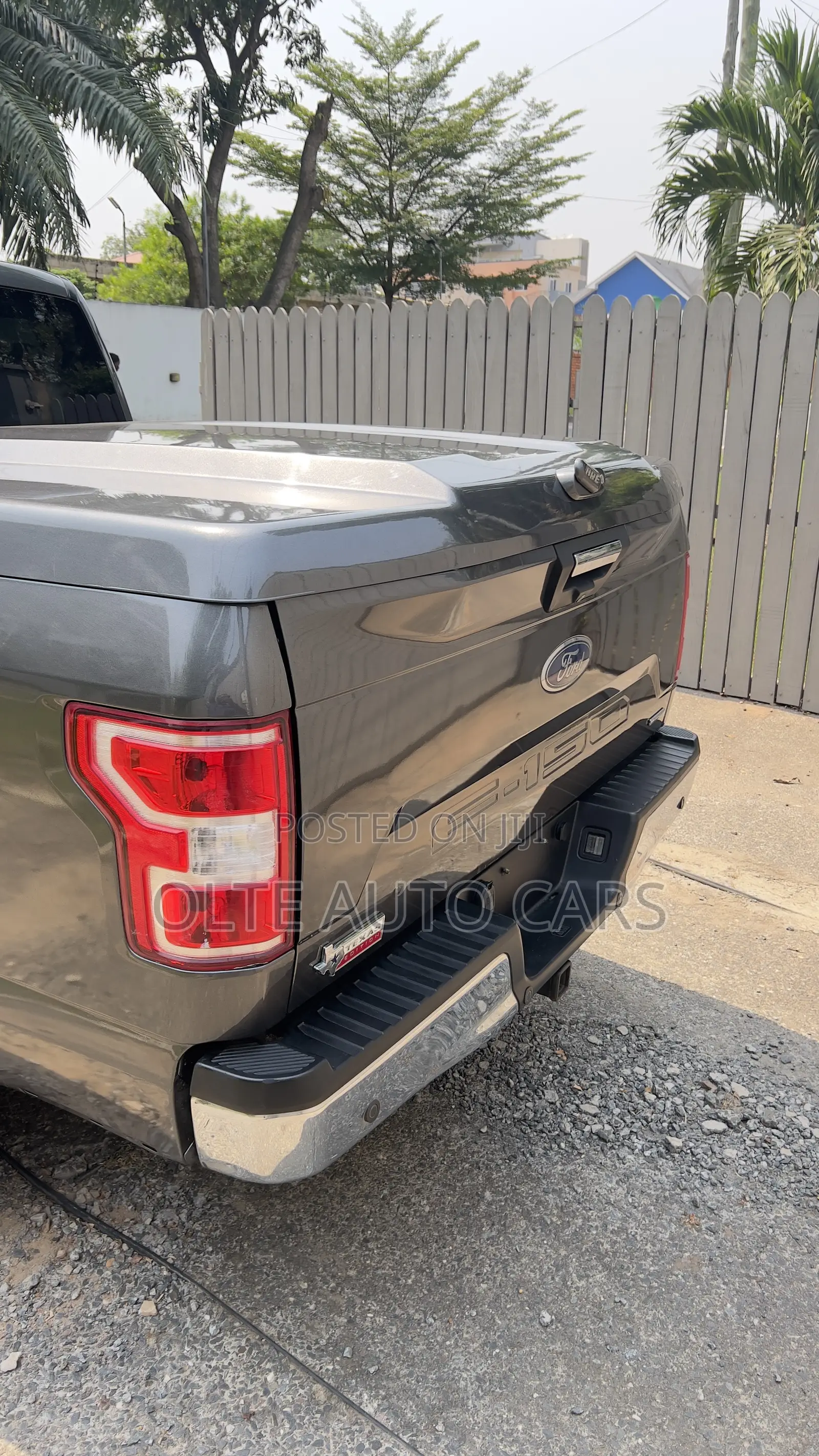 Ford F-150 XLT 4x2 SuperCab Styleside 8 ft. box 163 in. WB 2020 Gray