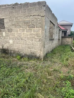 3bdrm House in Peace Village, Manhean for sale