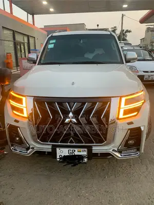 Mitsubishi Pajero 2010,2012 Upgraded to 2022 Body Kit