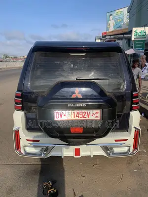 Mitsubishi Pajero 2010,2012 Upgraded to 2022 Body Kit