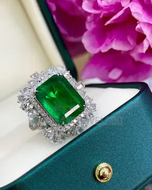 Emerald Square Cut Promise Ring